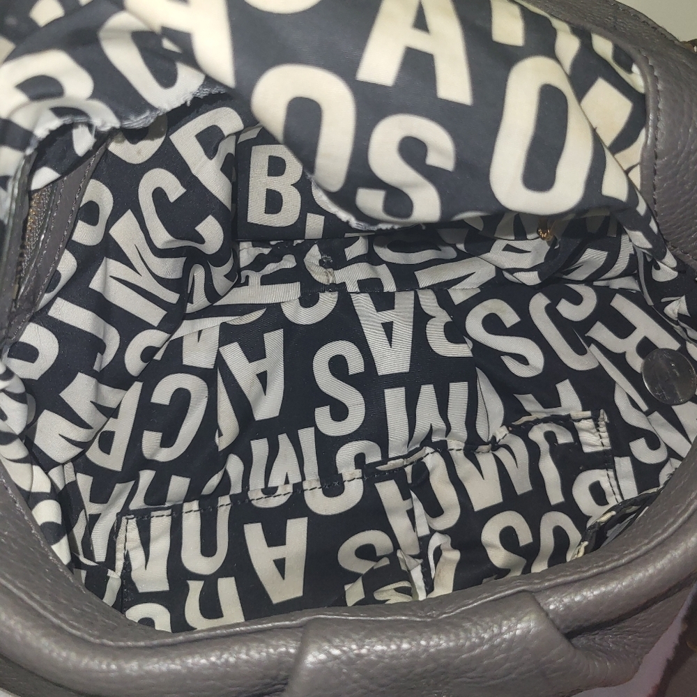Marc By Marc Jacobs Gray Leather Shoulder Bag with Slouchy Design - Picture 6 of 16